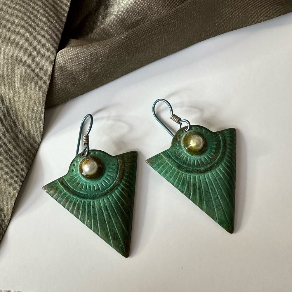 Bronze and patina Geometric Earrings with faux pearl